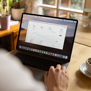 马刺大胜对手！德马尔·德罗赞今日突破传统